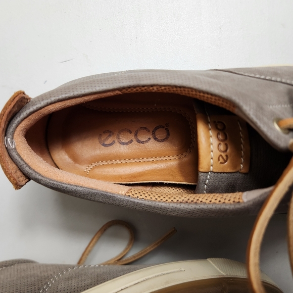 ECCO Mens |US9/EU42| Gray Nubuck Perforated Eisner Retro Shoes